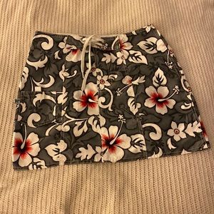 Hawaiian print mini skirt. Size 9